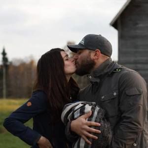 Meet your Posher, Kendra